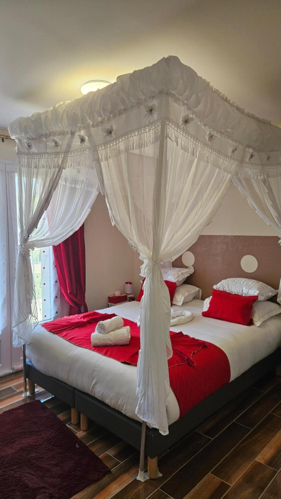 Esprit Etape Bed & Breakfast Saint-Barthélemy-de-Vals Exterior foto